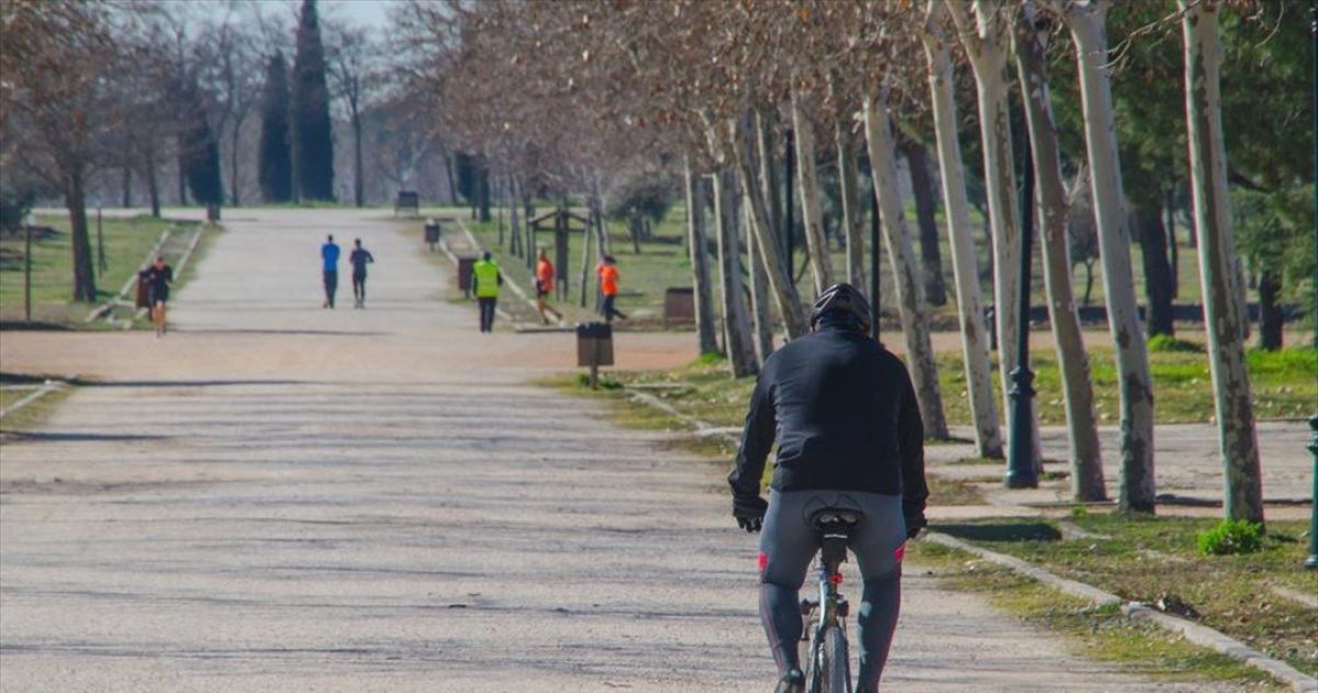 Καιρός: Τοπικές βροχές και θερμοκρασία έως 20 βαθμούς σήμερα – Αναλυτικά η πρόγνωση