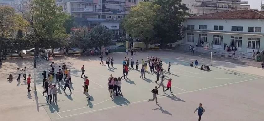 Μαθητές στη Λάρισα κάνουν διαλείμματα με Βιβάλντι και Χατζιδάκι