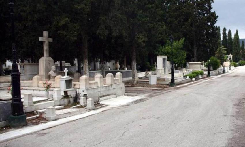 Ηλεία: Ξέθαψαν άνδρα 1,5 χρόνο αφού πέθανε – Τι ψάχνουν οι Αρχές
