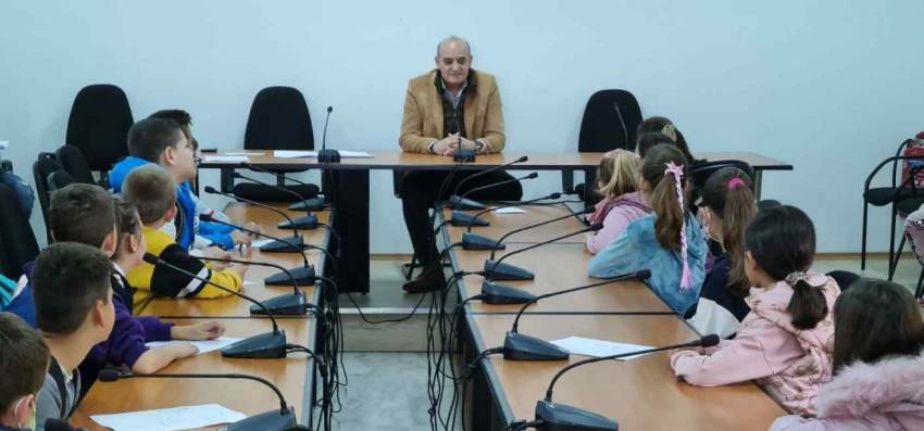 Επίσκεψη Μαθητών και Εκπαιδευτικών του 2ου Δημοτικού Σχολείου Σκάλας στο Δημαρχείο Ευρώτα