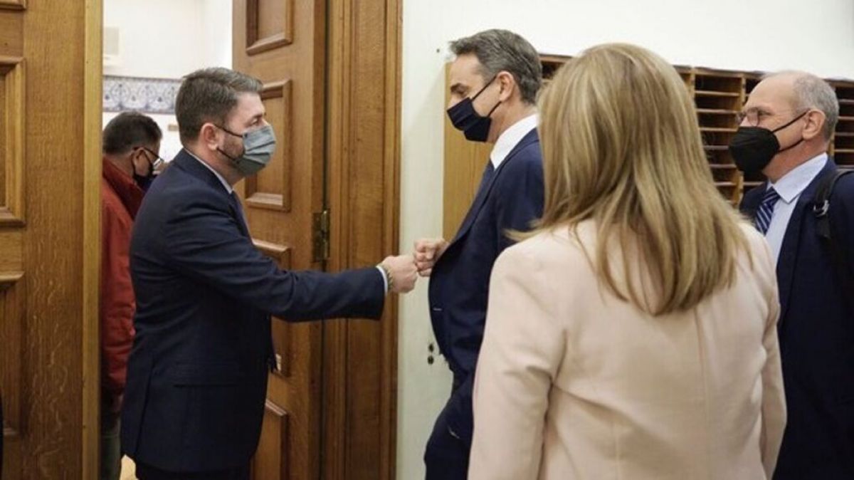 Πού αναμένεται να συναντηθούν Μητσοτάκης – Ανδρουλάκης