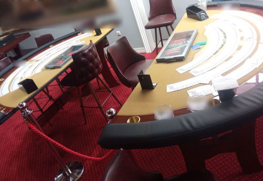 Από τη Διεύθυνση Οικονομικής Αστυνομίας  εντοπίστηκε κατάστημα όπου διεξάγονταν παράνομα τυχερά  παίγνια  Για την υπόθεση συνελήφθησαν 9 άτομα