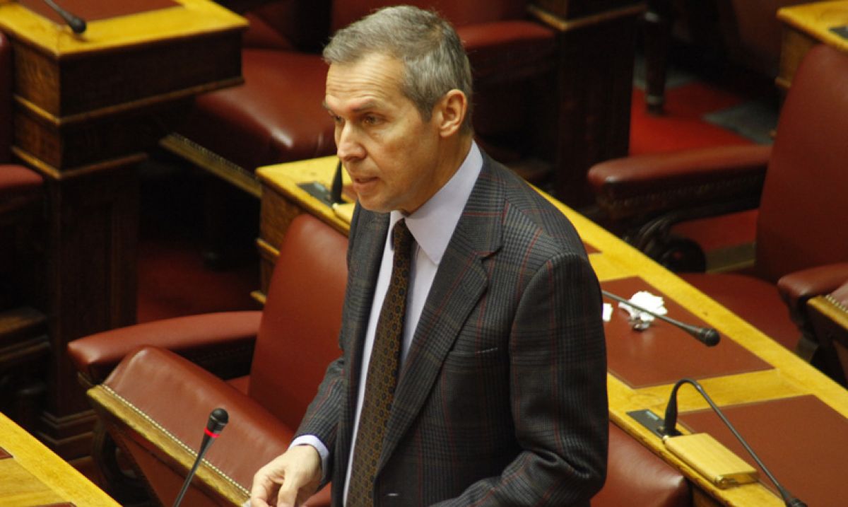 Δαβάκης: Λύθηκε το πρόβλημα της συνδεδεμένης στο γάλα