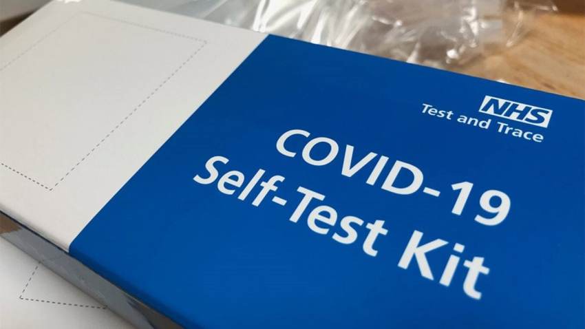 Κορωνοϊός: Έφτασαν και στην Ελλάδα τα διπλά self test