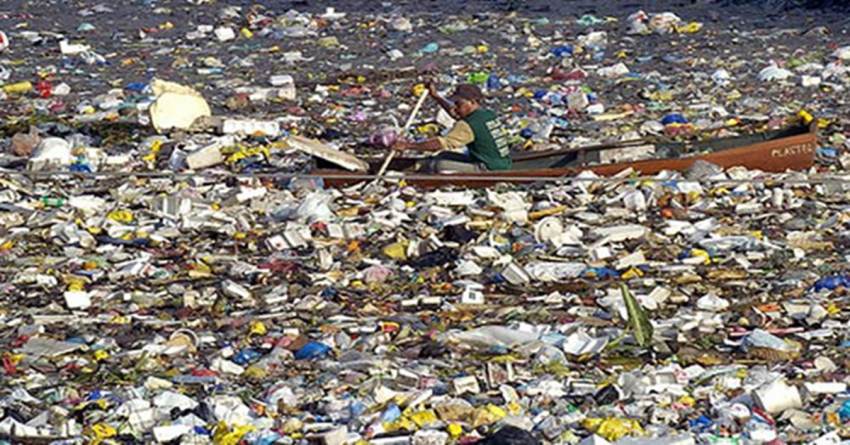 Έρευνα: Η ρύπανση στους ωκεανούς από τα πλαστικά μπορεί να τριπλασιαστεί ως το 2040