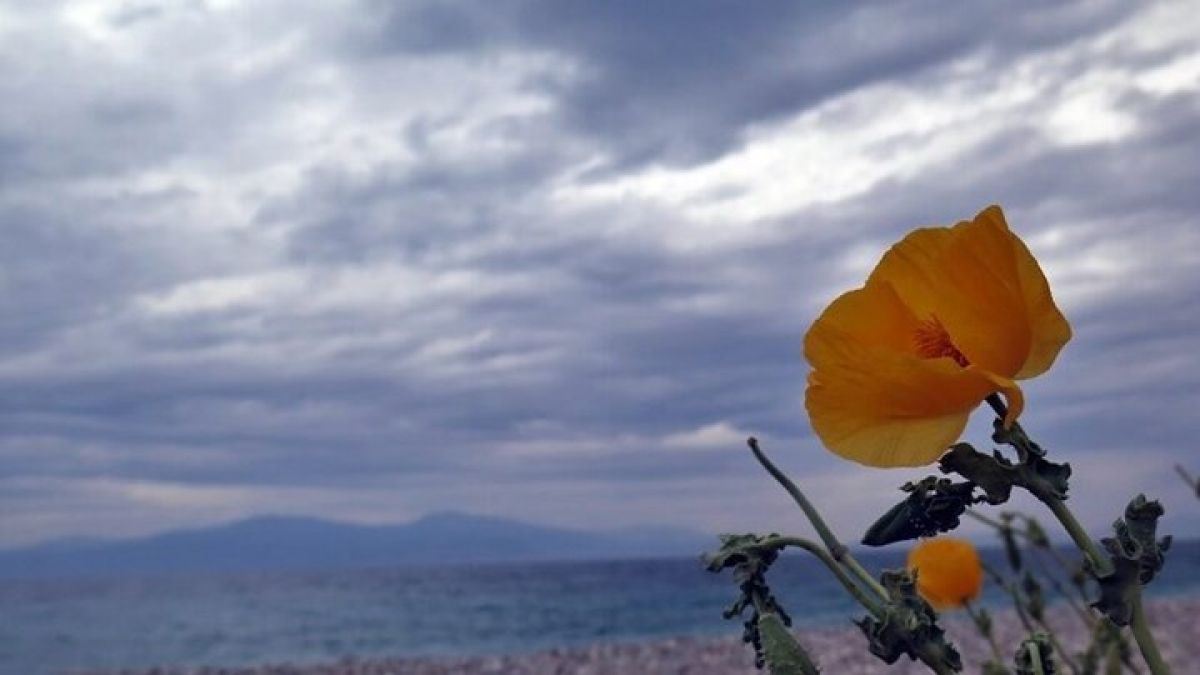 Καιρός: Δευτέρα του Πάσχα με συννεφιά και σκόνη - Μικρή πτώση της θερμοκρασίας