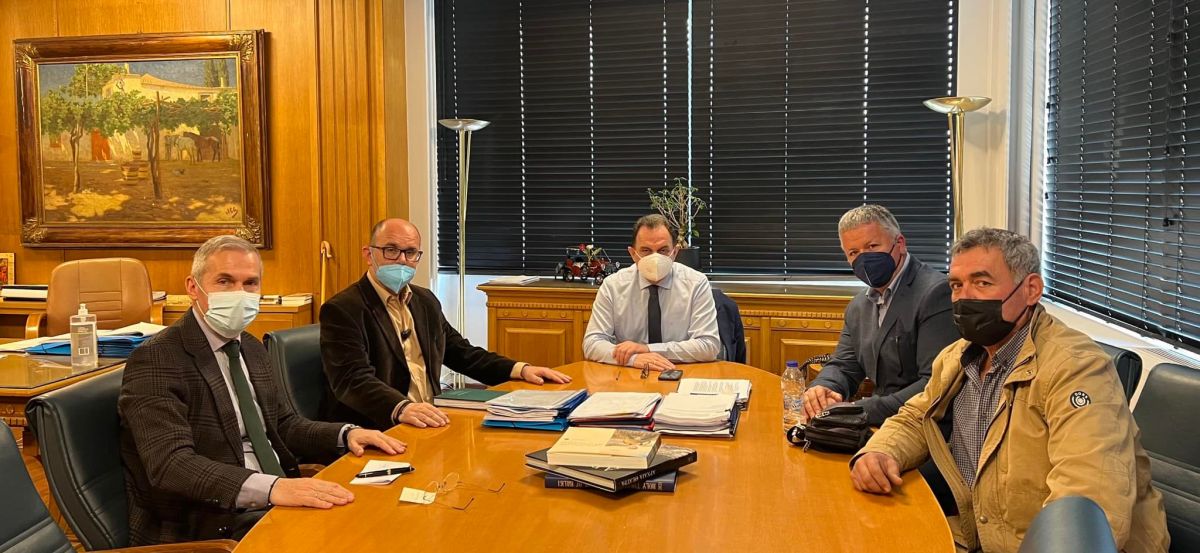 Στον υπουργό Αγροτικής Ανάπτυξης με τον Αγροτικό Συνεταιρισμό Μολάων – Πακίων ο Θανάσης Δαβάκης