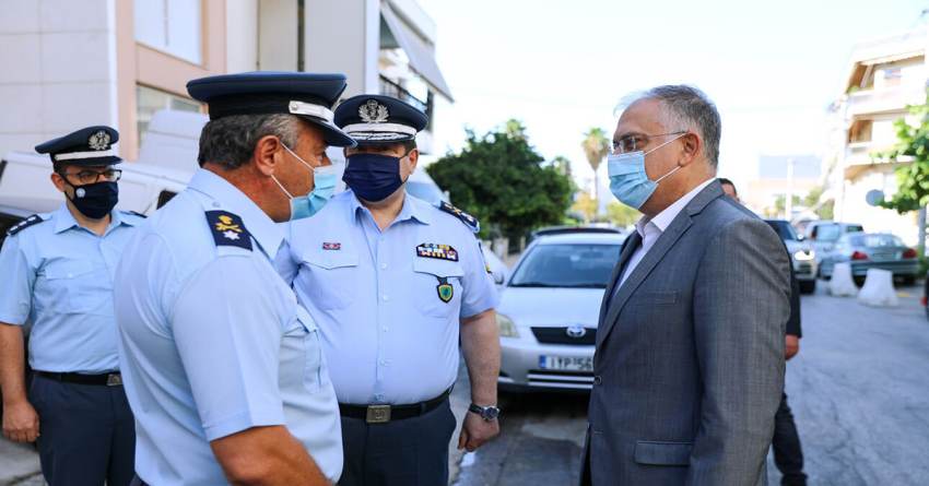 Τ. Θεοδωρικάκος: «Οι στοχευμένες επιχειρήσεις για όπλα και ναρκωτικά στους καταυλισμούς θα συνεχιστούν»