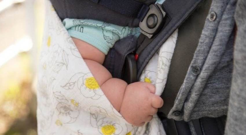 Έξι μήνες με αναστολή στην 22χρονη που άφησε βρέφος στο αυτοκίνητο