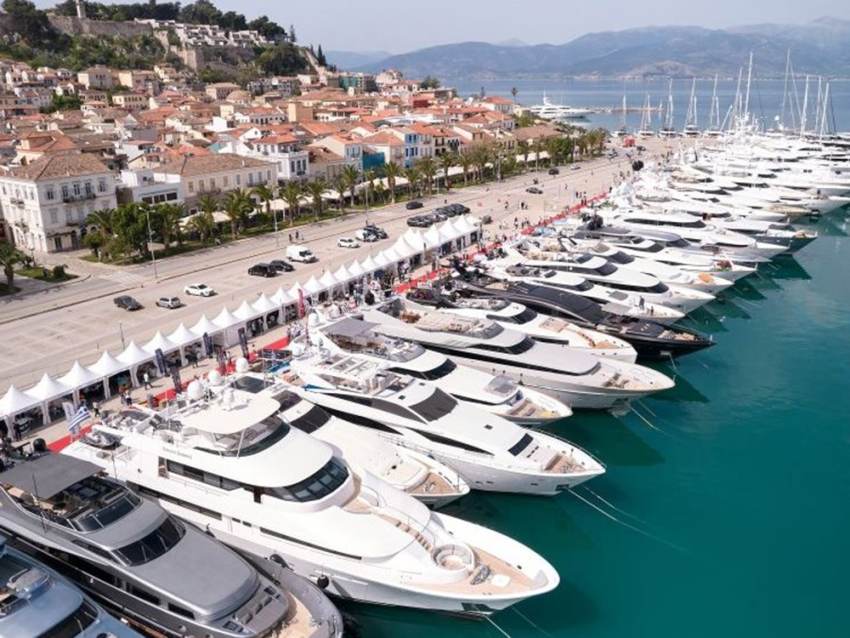 Ο περιφερειάρχης Πελοποννήσου Π. Νίκας στο Ναύπλιο Σήμερα Σάββατο, στην έναρξη του 8oυ Mediterranean Yacht Show