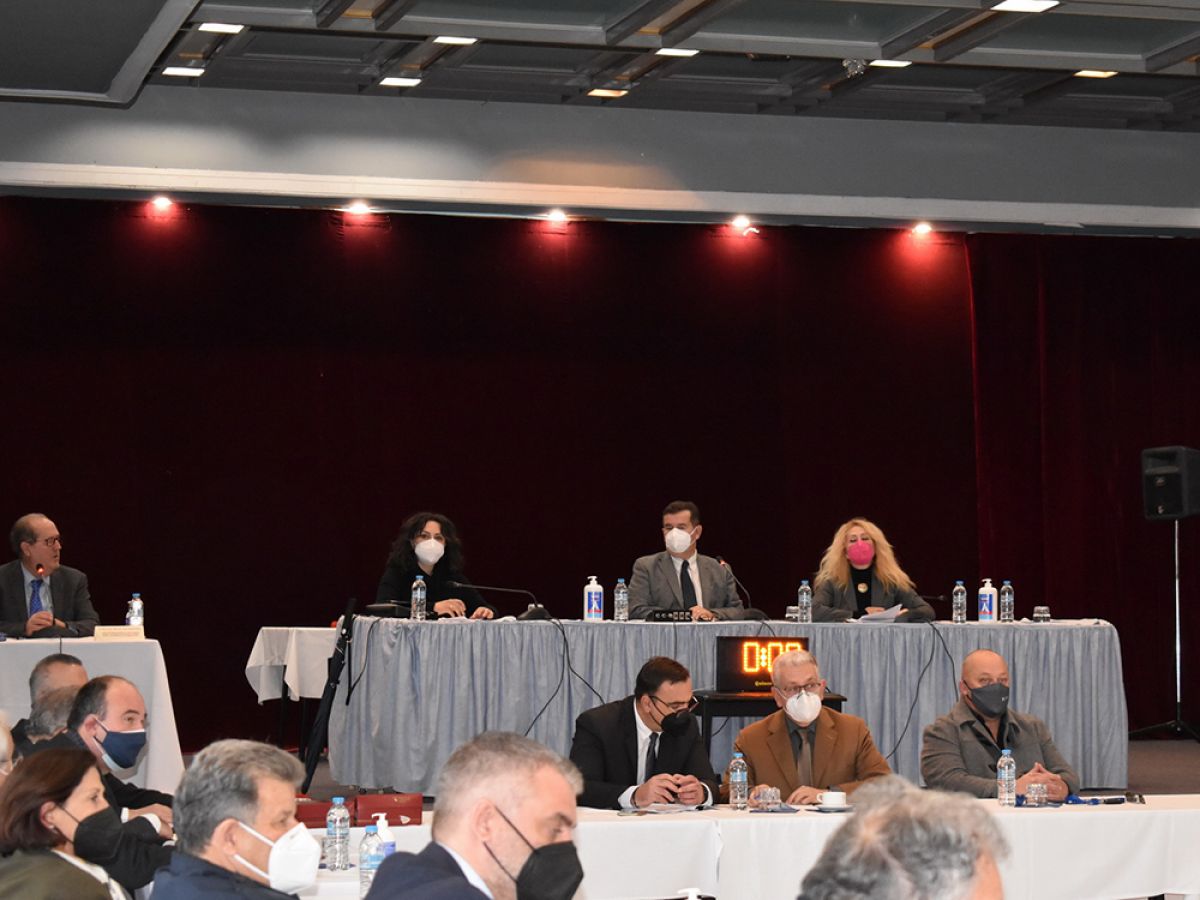 Nέο προεδρείο στο Περιφερειακό Συμβούλιο και μέλη της Οικονομικής Επιτροπής εξελέγησαν στην ειδική συνεδρίαση του σώματος σήμερα Kυριακή