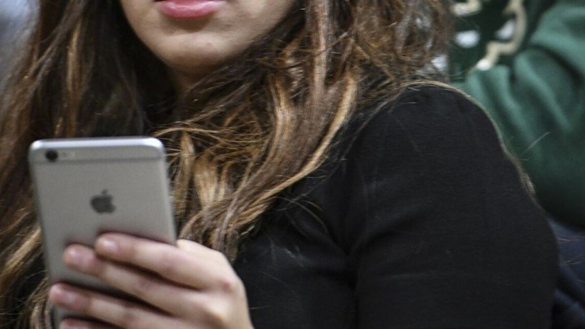 Τέλη κινητής τηλεφωνίας: Ποιοι και πώς θα εξασφαλίσουν απαλλαγή