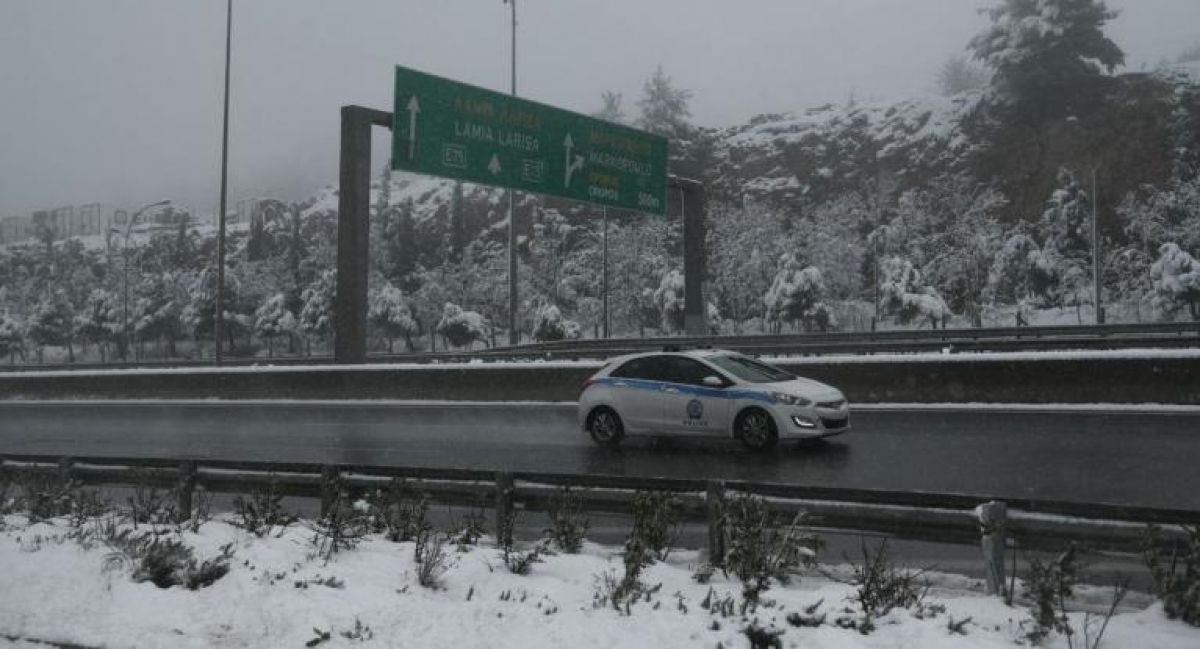 Κακοκαιρία «Μήδεια»: «Ταχεία κάθοδος» προς την Αττική αφού «σάρωσε» τη βόρεια Ελλάδα (Photos)