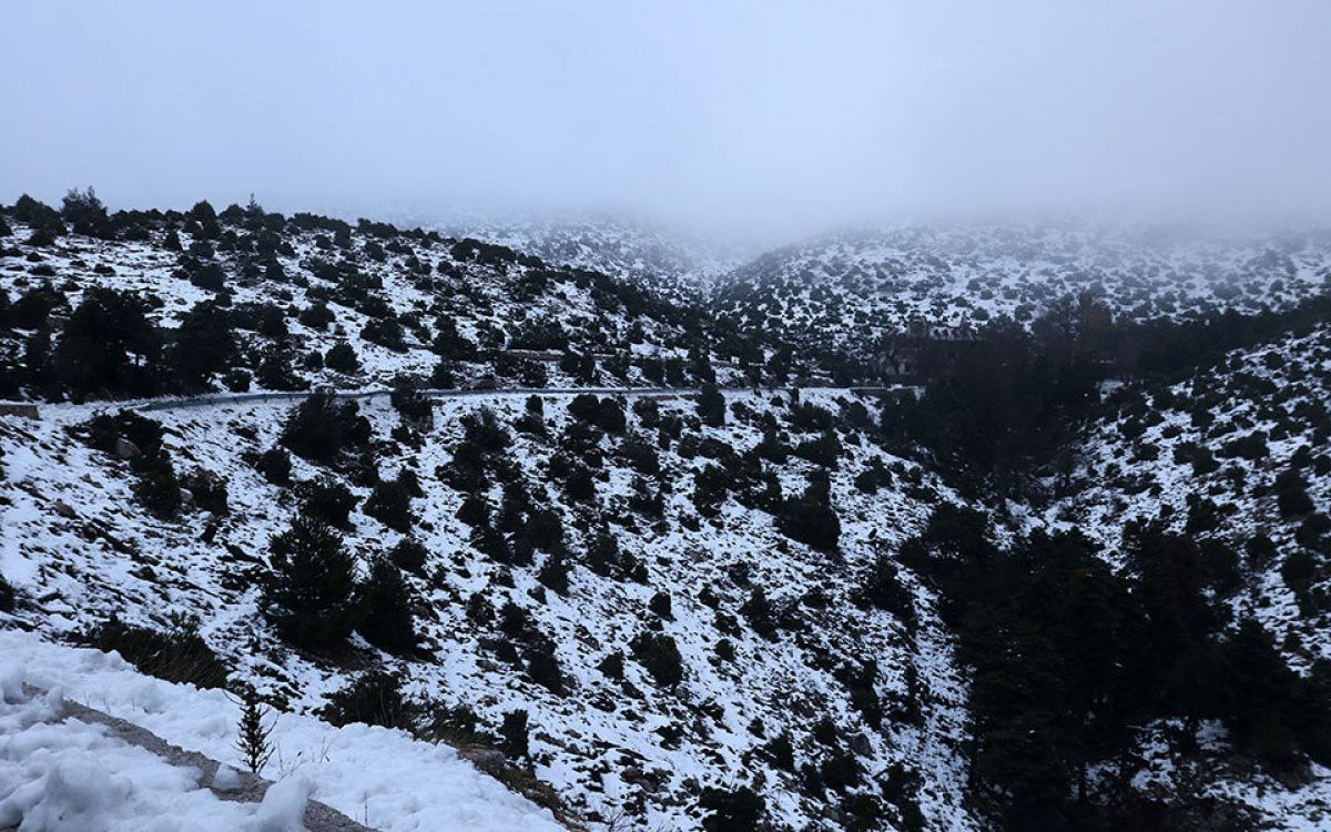 Καιρός: Τοπικές βροχές, χιόνια και κρύο την Κυριακή – Αναλυτική πρόγνωση ΕΜΥ