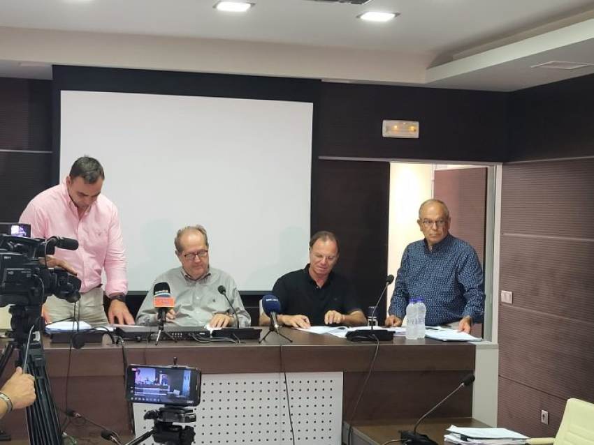 Υπεγράφη η σύμβαση για την κατασκευή νέων εισόδων Γυμνασίου-Λυκείου Μολάων.