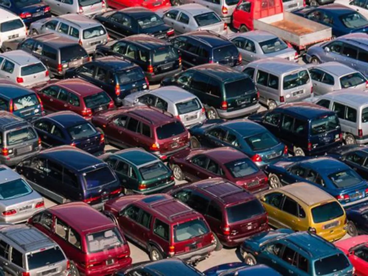 Εκποιήθηκαν 23 παλαιά οχήματα της Περιφέρειας Πελοποννήσου