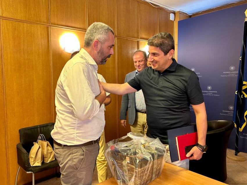 Η ενίσχυση του συνεργατισμού αποτελεί τη ραχοκοκαλιά της αγροτικής πολιτικής της κυβέρνησης