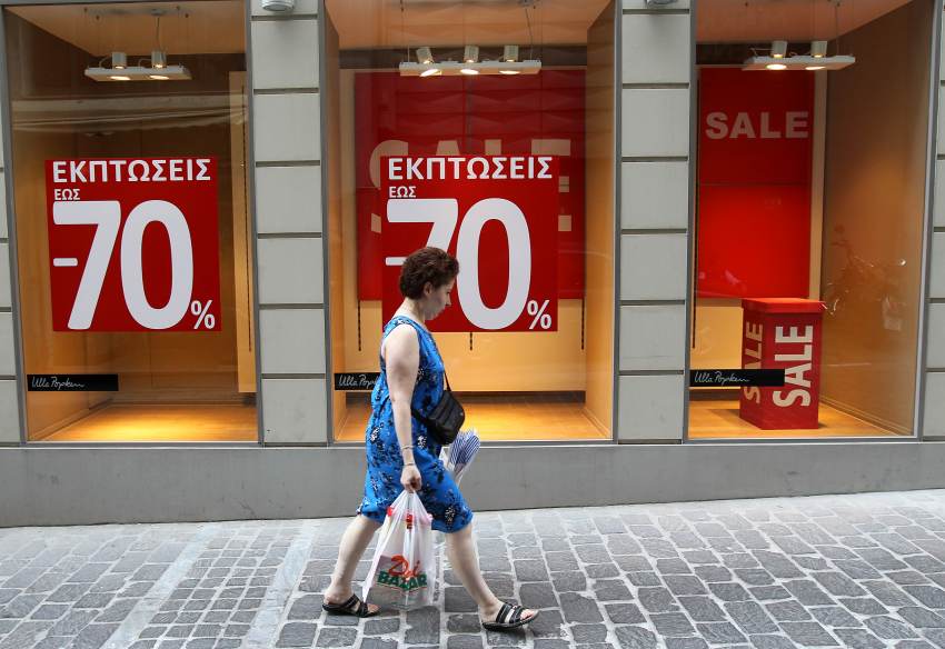 Καταργούνται οι ενδιάμεσες εκπτώσεις - Τι θα ισχύει για τις προσφορές