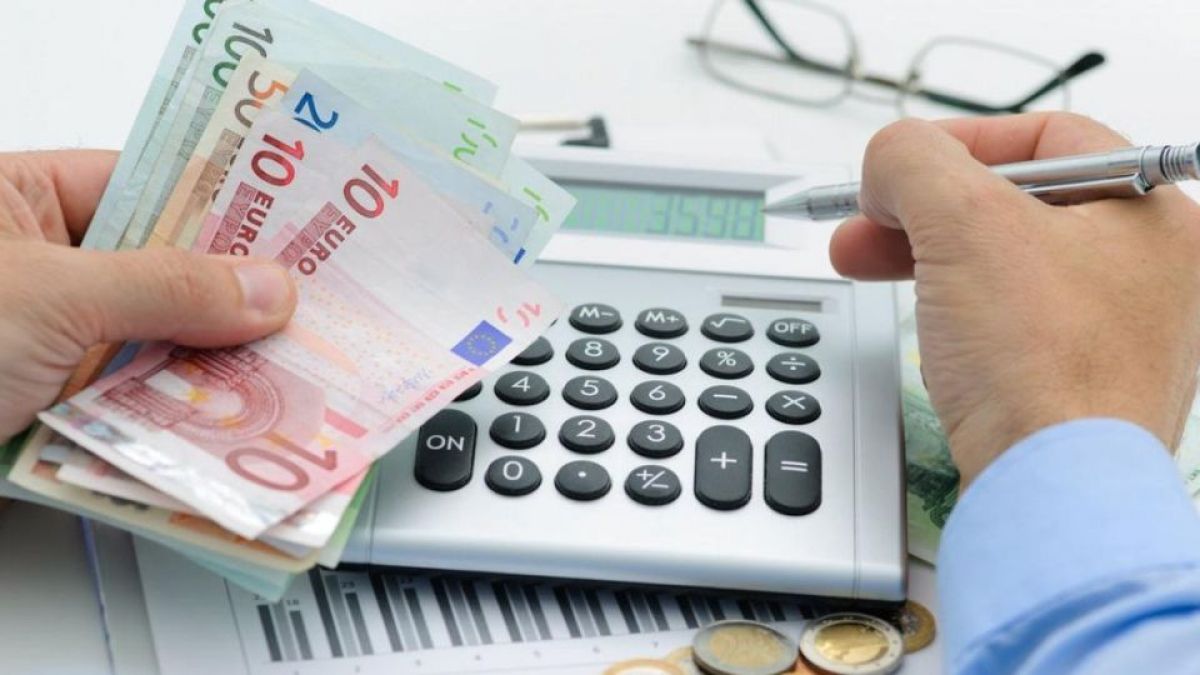 Διαγραφή χρεών από την εφορία – Ποιες προϋποθέσεις εξασφαλίζουν «κούρεμα»