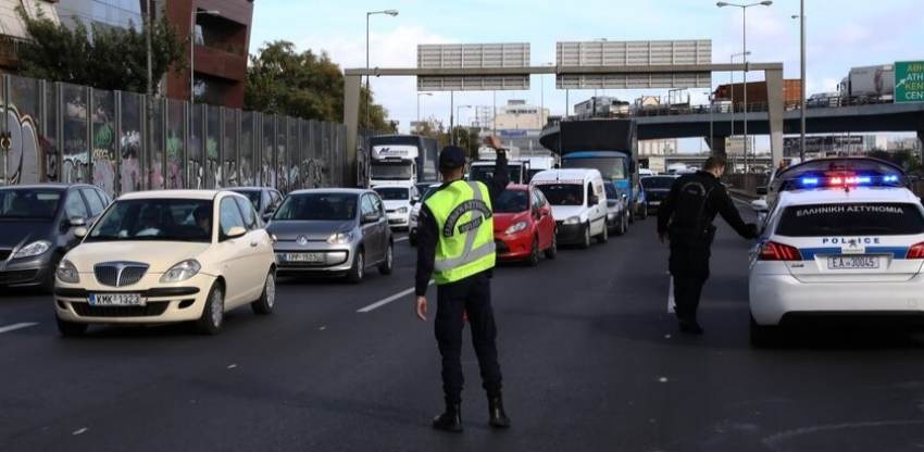 Πτώση άνδρα στο ποτάμι του Κηφισού: Ισχυρή κινητοποίηση των Αρχών - Κίνηση και στα δύο ρεύματα
