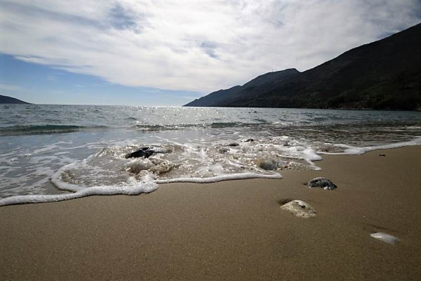 Τρεις γαλάζιες σημαίες για το Δήμο Ανατολικής Μάνης