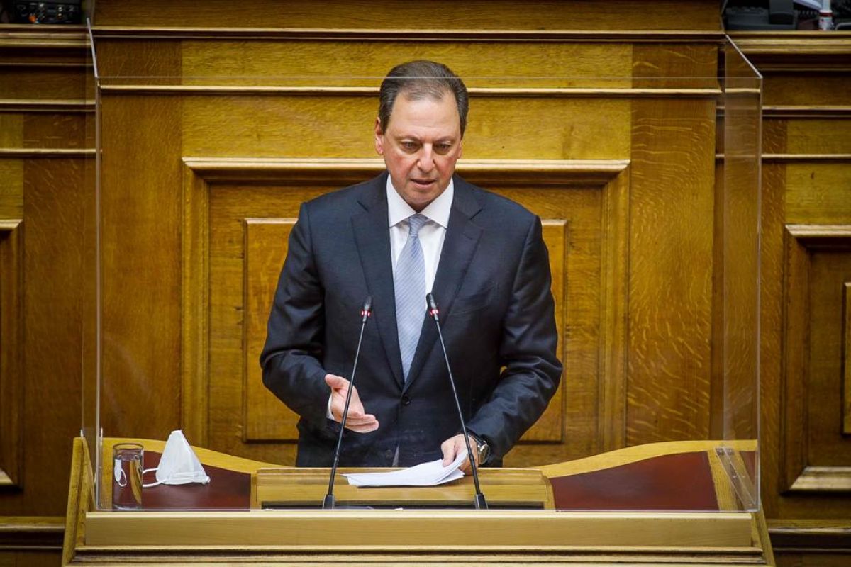 Ο ΥΠΑΑΤ Σπ. Λιβανός διεκδικεί πρόσθετη χρηματοδότηση από τον προϋπολογισμό για τους παραγωγούς οινοποιήσιμων σταφυλιών