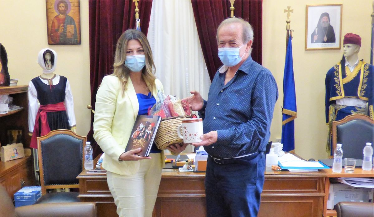 Συνάντηση Δημάρχου Ανατολικής Μάνης με την Υφυπουργό Τουρισμού Σοφία Ζαχαράκη