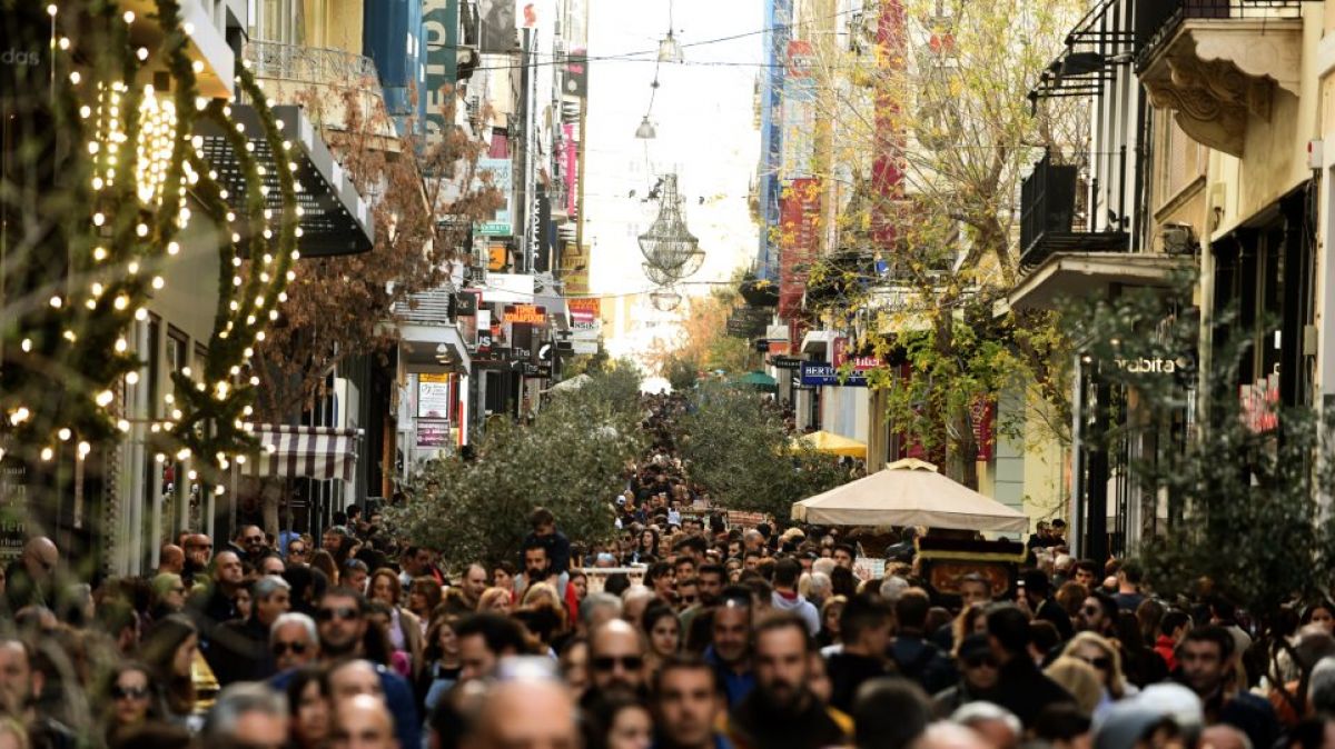 Εορταστικό ωράριο: Πώς θα λειτουργήσουν τα καταστήματα Χριστούγεννα και Πρωτοχρονιά