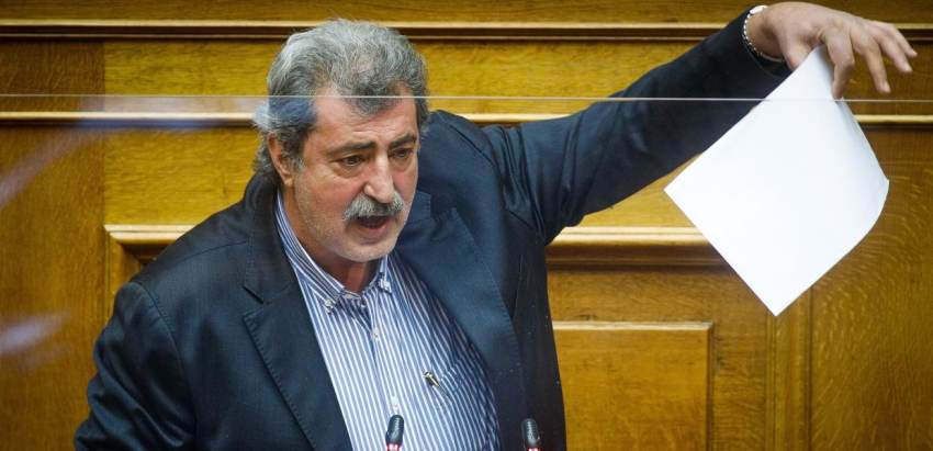 «Βόμβα» Πολάκη στη Βουλή: «Να έρθουν στη Βουλή τα 15.000 ονόματα που παρακολουθούσατε»