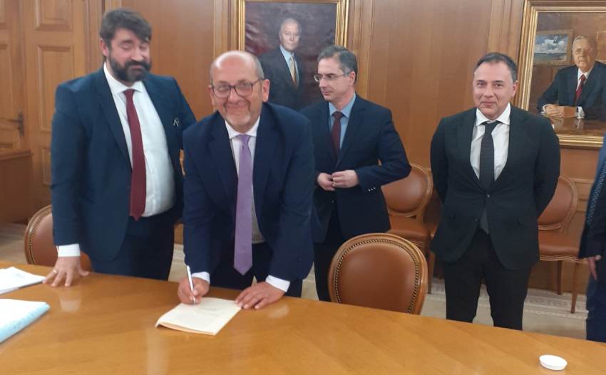Επιμελητήριο Λακωνίας.  Αγορά του κτιρίου της Τραπέζης Ελλάδος Σπάρτης