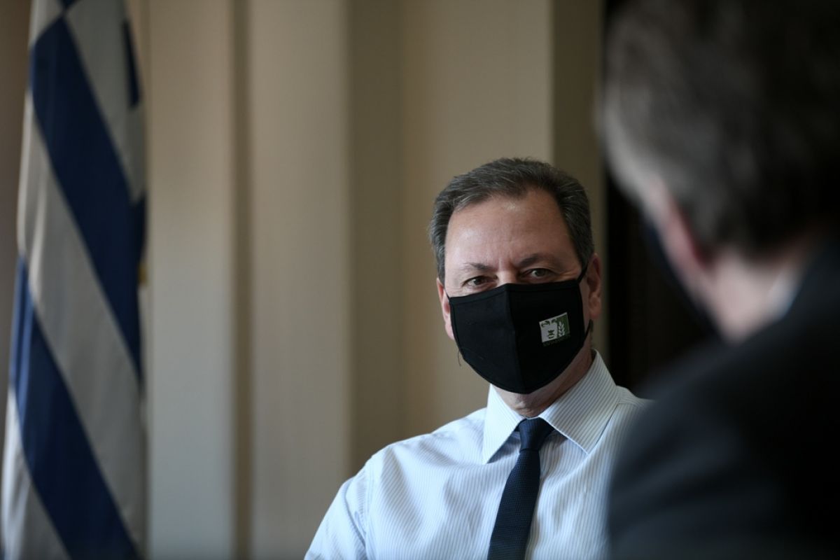 Ο ΥΠΑΑΤ κ. Λιβανός σε καραντίνα