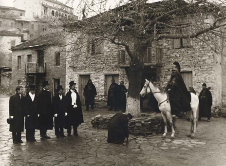 Γράφει ο Παναγιώτης Κουμουνδούρος : Παραμύθι χωρίς τέλος