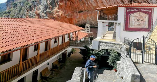 Γράφει ο Νικόλαος Αργείτης : Η ΠΑΝΑΓΙΑ ΕΛΩΝΑΣ - ΣΤΗΝ Ν. ΚΥΝΟΥΡΙΑ ΑΡΚΑΔΙΑΣ