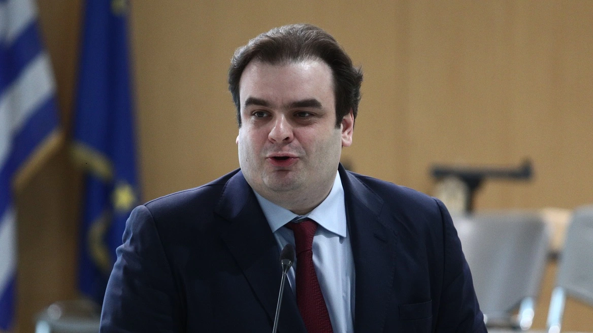 Πανελλαδικές Εξετάσεις 2024: Πρώτη ημέρα για τα ΕΠΑΛ αύριο - Εμπιστευτείτε τον εαυτό σας, το μήνυμα Πιερρακάκη