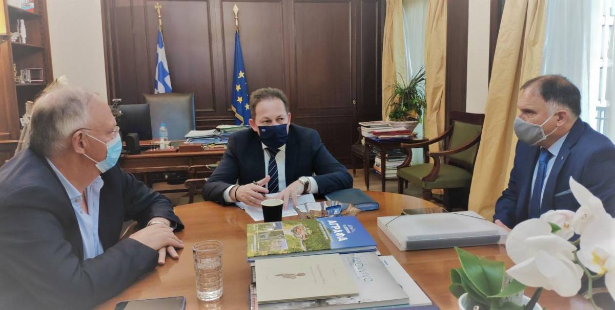 πετσα_κρητικοσ_δουκασ.jpg